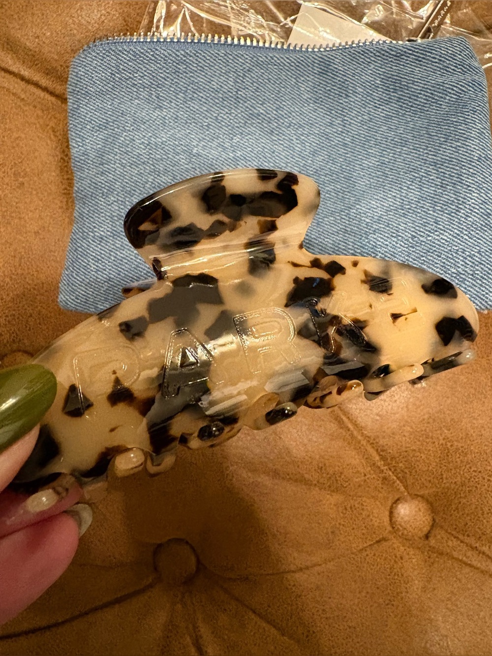 New in pouch! Parke Light Tortoise Hair Claw Clip
